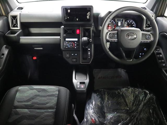 タフト Gターボ ダーククロムベンチャー 4WD 届け出済み未使用車 新品ナビ取付 パノラマモニター スカイフィールトップ シートヒーター スマートアシスト 前後誤発進抑制 全車速追従クルコン レーンキープ コーナーセンサー USB端子 アダプティブLED ルーフレール(4枚目)