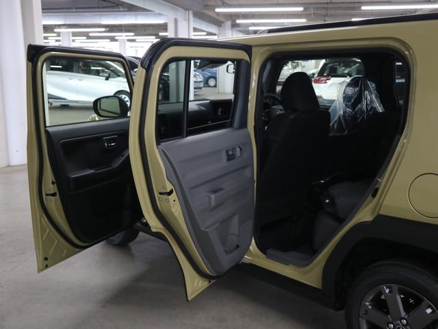 タフト Gターボ ダーククロムベンチャー 4WD 届け出済み未使用車 新品ナビ取付 パノラマモニター スカイフィールトップ シートヒーター スマートアシスト 前後誤発進抑制 全車速追従クルコン レーンキープ コーナーセンサー USB端子 アダプティブLED ルーフレール(15枚目)