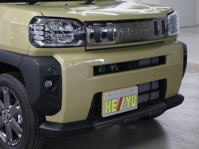 タフト Gターボ ダーククロムベンチャー 4WD 届け出済み未使用車 新品ナビ取付 パノラマモニター スカイフィールトップ シートヒーター スマートアシスト 前後誤発進抑制 全車速追従クルコン レーンキープ コーナーセンサー USB端子 アダプティブLED ルーフレール(35枚目)