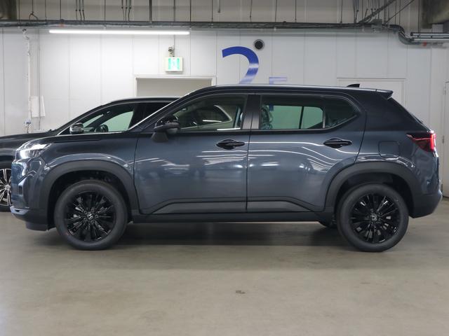 ＷＲ－Ｖ Ｚ　ブラックスタイル　登録済み未使用車　ホンダセンシング　前後誤発進抑制機能　アダプティブクルーズ　車線逸脱警報　パーキングセンサー　レザー調コンビシート　パドルシフト　ＵＳＢ　ＬＥＤヘッドライト　専用１７ＡＷ　スマートキー　パーセルカバー（10枚目）