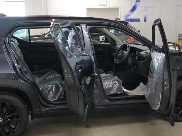 ＷＲ－Ｖ Ｚ　ブラックスタイル　登録済み未使用車　ホンダセンシング　前後誤発進抑制機能　アダプティブクルーズ　車線逸脱警報　パーキングセンサー　レザー調コンビシート　パドルシフト　ＵＳＢ　ＬＥＤヘッドライト　専用１７ＡＷ　スマートキー　パーセルカバー（12枚目）