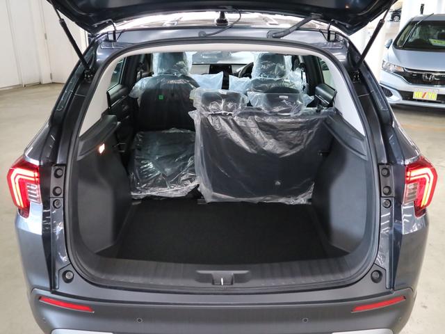 ＷＲ－Ｖ Ｚ　ブラックスタイル　登録済み未使用車　ホンダセンシング　前後誤発進抑制機能　アダプティブクルーズ　車線逸脱警報　パーキングセンサー　レザー調コンビシート　パドルシフト　ＵＳＢ　ＬＥＤヘッドライト　専用１７ＡＷ　スマートキー　パーセルカバー（20枚目）