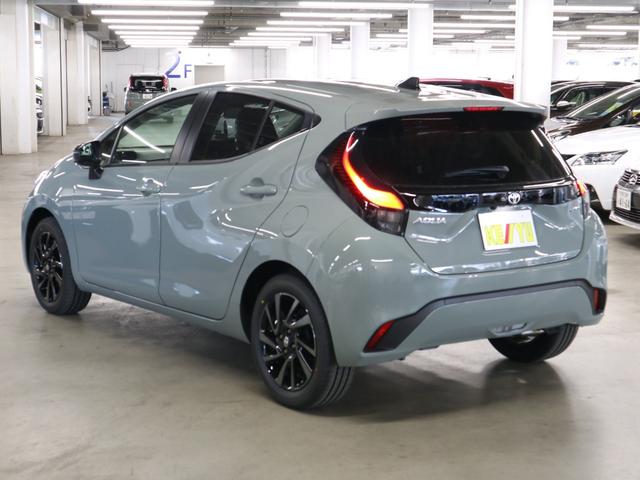 アクア Z 登録済未使用車 トヨタチームメイト パノラミックビュー BSM・PKSB HUD 純正10.5インチDA+ シート・ステアヒーター セーフティセンス ETC2.0 AC1500W電源 LEDランプ オプション16AW(8枚目)