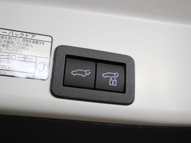 ヤリスクロス ハイブリッドZ アドベンチャー 登録済み未使用車 ハンズフリーパワーバックドア パノラミックビュー 純正8インチDオーディオ+ シート&ステアヒーター パワーシート セーフティセンス BSM+SEA ETC2.0 BTオーディオ フルセグ HDMI(19枚目)