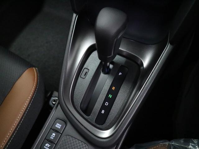 ヤリスクロス ハイブリッドZ アドベンチャー 登録済み未使用車 ハンズフリーパワーバックドア パノラミックビュー 純正8インチDオーディオ+ シート&ステアヒーター パワーシート セーフティセンス BSM+SEA ETC2.0 BTオーディオ フルセグ HDMI(30枚目)