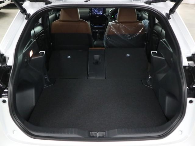 ヤリスクロス ハイブリッドＺ　アドベンチャー　４ＷＤ　登録済み未使用車　寒冷地仕様　ハンズフリーパワーバックドア　パノラミックビュー　純正８インチＤＡ＋　シート＆ステアヒーター　電動シート　セーフティセンス　ＢＳＭ＋ＳＥＡ　ＥＴＣ２．０　ＢＴオーディオ　フルセグ　ＨＤＭＩ（21枚目）