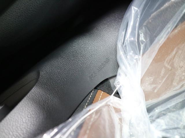 ヤリスクロス ハイブリッドＺ　アドベンチャー　４ＷＤ　登録済み未使用車　寒冷地仕様　ハンズフリーパワーバックドア　パノラミックビュー　純正８インチＤＡ＋　シート＆ステアヒーター　電動シート　セーフティセンス　ＢＳＭ＋ＳＥＡ　ＥＴＣ２．０　ＢＴオーディオ　フルセグ　ＨＤＭＩ（44枚目）