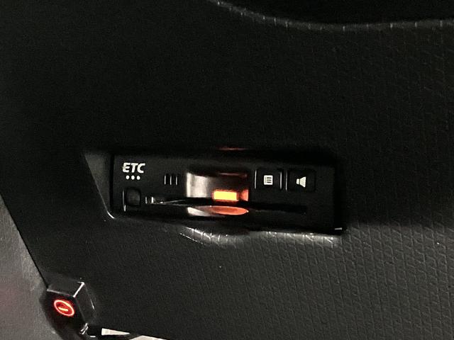 タント ファンクロスターボ スマートクルーズパック 9インチスマホ連携ディスプレイオーディオ/スマートパノラマパーキングパック付 両側パワースライド シートヒーター ETC フルセグTV BTオーディオ HDMI・USB端子 後席テーブル LEDライト(20枚目)