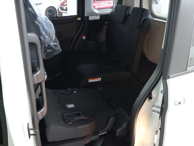 ルーミー カスタムG-T ターボ 登録済未使用車 コンフォートPKG パノラミックビュー 9インチディスプレイオーディオ シートヒーター&後席テーブル&ナノイーX 両側電動スライド BTオーディオ フルセグ 誤発進抑制 車線逸脱警報 コーナーセンサー アダプティブLED(18枚目)