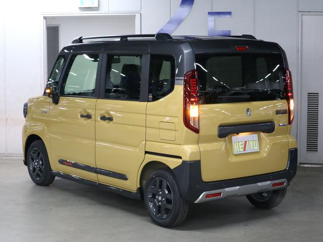 スペーシアギア ハイブリッドＸＺターボ　届け出済み未使用車　ＤＳＢＳＩＩ　全方位モニター付メモリーナビ　ＨＵＤ　シート＆ステアヒーター　オットマン　両側電動スライド　ＢＴオーディオ　フルセグＴＶ　スリムサーキュレーター　後席テーブル＆サンシェード　ＬＥＤライト　ルーフレール（8枚目）