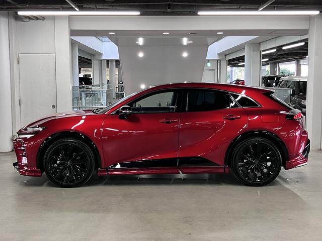 クラウンスポーツ Z 4WD モデリスタフルエアロ パノラマルーフ トヨタチームメイト パノラミックビュー デジタルミラー HUD 12.3インチDA+ ドラレコ ETC2.0 おくだけ充電 メモリー付本革シート シートベンチレーション パワーバックドア AC100V(10枚目)