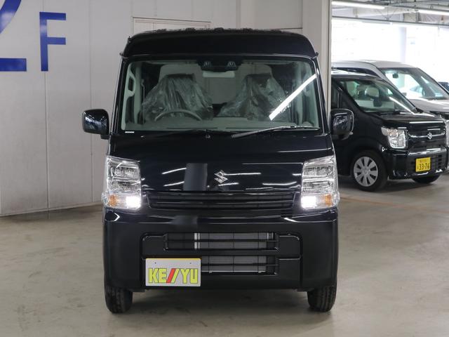 エブリイ ＰＣ　届出済未使用車　デュアルカメラブレーキサポート　誤発進抑制機能　車線逸脱警報　リヤパーキングセンサー　シートヒーター　両側スライドドア　オーバーヘッドシェルフ　ＵＳＢ端子　電動格納ドアミラー　パワーウインドウ　ＬＥＤヘッドランプ　ハイビームアシスト（6枚目）