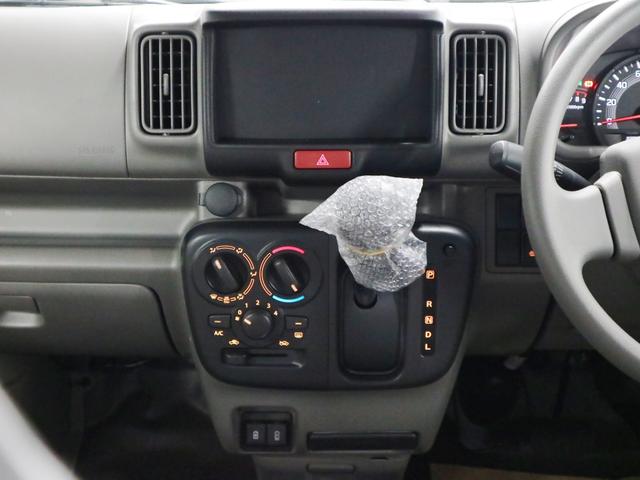 エブリイ ＰＣ　届出済未使用車　デュアルカメラブレーキサポート　誤発進抑制機能　車線逸脱警報　リヤパーキングセンサー　シートヒーター　両側スライドドア　オーバーヘッドシェルフ　ＵＳＢ端子　電動格納ドアミラー　パワーウインドウ　ＬＥＤヘッドランプ　ハイビームアシスト（22枚目）