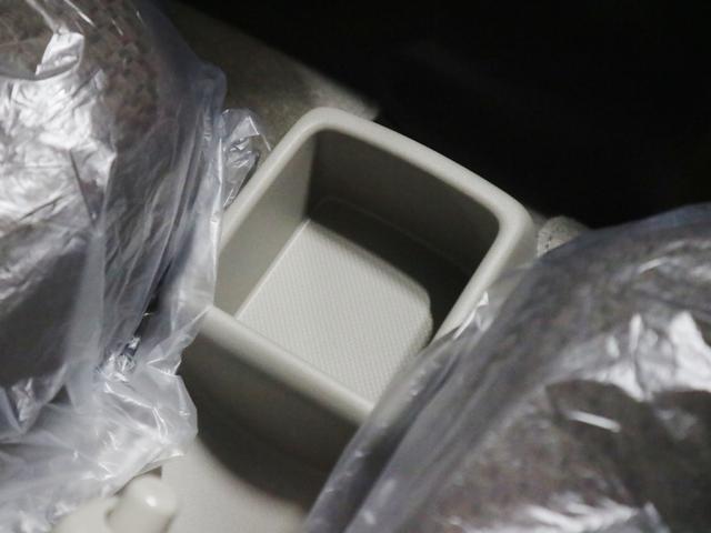 エブリイ ＰＣ　届出済未使用車　デュアルカメラブレーキサポート　誤発進抑制機能　車線逸脱警報　リヤパーキングセンサー　シートヒーター　両側スライドドア　オーバーヘッドシェルフ　ＵＳＢ端子　電動格納ドアミラー　パワーウインドウ　ＬＥＤヘッドランプ　ハイビームアシスト（30枚目）