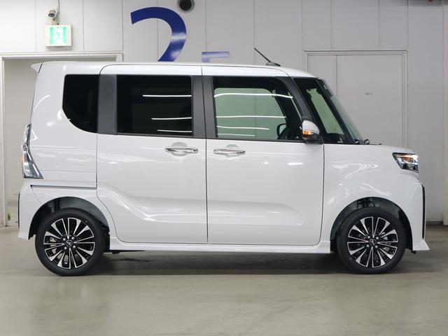 タント カスタムＲＳリミテッド　４ＷＤ　届出済未使用車　新品ナビ取付　パノラマモニター　ＥＴＣ　シートヒーター　両側電動スライド　スマートアシスト　誤発進抑制　全車速追従クルコン　車線逸脱警報　コーナーセンサー　後席テーブル＆サンシェード　アダプティブＬＥＤ　純正アルミ（9枚目）