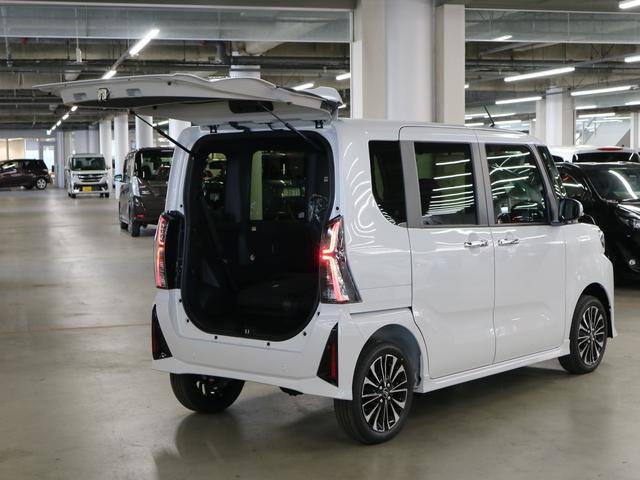 タント カスタムＲＳリミテッド　４ＷＤ　届出済未使用車　新品ナビ取付　パノラマモニター　ＥＴＣ　シートヒーター　両側電動スライド　スマートアシスト　誤発進抑制　全車速追従クルコン　車線逸脱警報　コーナーセンサー　後席テーブル＆サンシェード　アダプティブＬＥＤ　純正アルミ（19枚目）