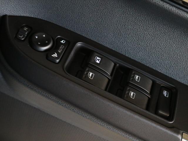 タント カスタムＲＳリミテッド　４ＷＤ　届出済未使用車　新品ナビ取付　パノラマモニター　ＥＴＣ　シートヒーター　両側電動スライド　スマートアシスト　誤発進抑制　全車速追従クルコン　車線逸脱警報　コーナーセンサー　後席テーブル＆サンシェード　アダプティブＬＥＤ　純正アルミ（31枚目）