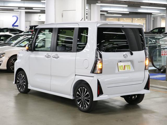 タント カスタムＲＳリミテッド　届出済未使用車　スマートアシスト　パノラマモニター　新品ナビ付　ＥＴＣ　シートヒーター　両側電動スライド　誤発進抑制機能　全車速追従クルコン　車線逸脱警報　コーナーセンサー　後席テーブル＆サンシェード　アダプティブＬＥＤ　純正１５ＡＷ（8枚目）