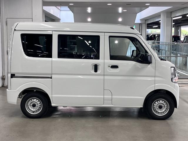 クリッパーバン ＤＸ　エマージェンシーブレーキ　車線逸脱警報　ハイビームアシスト　リアパーキングセンサー　両側スライドドア　ＡＭ・ＦＭラジオ　ＵＳＢ端子　キーレスエントリー　オーバーヘッドシェルフ　ヘッドライトレベライザー（9枚目）