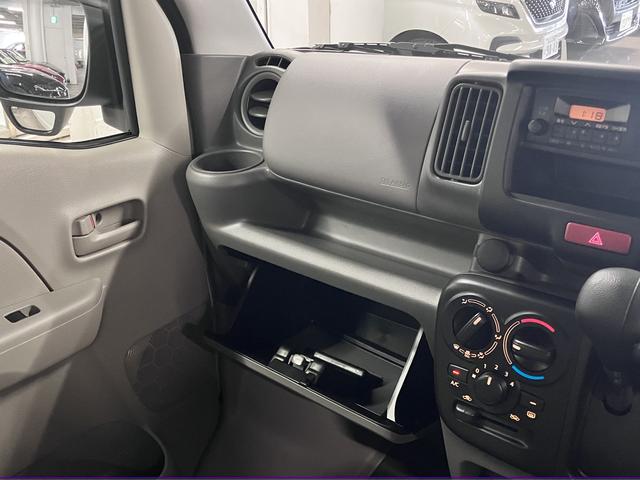 クリッパーバン ＤＸ　エマージェンシーブレーキ　車線逸脱警報　ハイビームアシスト　リアパーキングセンサー　両側スライドドア　ＡＭ・ＦＭラジオ　ＵＳＢ端子　キーレスエントリー　オーバーヘッドシェルフ　ヘッドライトレベライザー（31枚目）