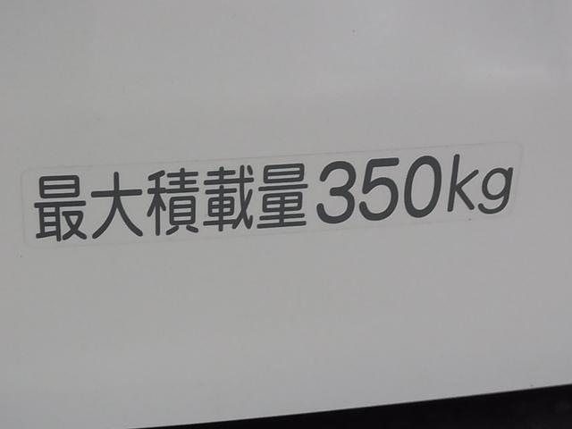 プロボックス ハイブリッドＧＬ　ワンオーナー　セーフティセンス　シートヒーター　純正ナビ　バックカメラ　Ｂｌｕｅｔｏｏｔｈオーディオ　フルセグＴＶ　ＣＤ・ＤＶＤ　ＥＴＣ　ＵＳＢ端子　ＡＣ１００Ｖ電源　オートエアコン　電動格納ミラー　ドアバイザー（46枚目）