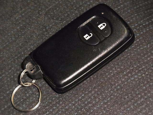 プリウスアルファ Ｇ　ワンオーナー　純正８インチナビ　バックカメラ　Ｂｌｕｅｔｏｏｔｈオーディオ　フルセグＴＶ　ＣＤ・ＤＶＤ再生　ＥＴＣ　クルーズコントロール　電動ハーフレザーシート　ＬＥＤヘッドランプ　純正１６インチＡＷ　スマートキー（46枚目）