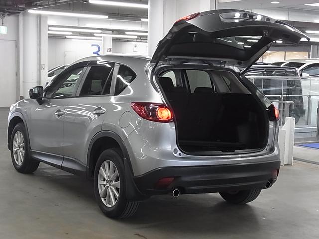 ＣＸ－５ ＸＤ　４ＷＤ　ディスチャージパッケージ　衝突軽減ブレーキ　ＲＶＭ　ストラーダナビ　バック・サイドカメラ　ＢＴオーディオ　フルセグ　ＣＤ・ＤＶＤ　ＥＴＣ　クルーズコントロール　純正１７ＡＷ　スマートキー　スペアキー有（27枚目）