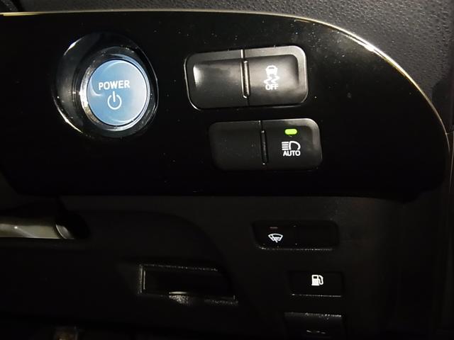 プリウス Sツーリングセレクション 寒冷地仕様 セーフティセンス レーダークルーズ 車線逸脱警報 シートヒーター 合皮シート 純正ナビ Bluetoothオーディオ TV CD再生 AUX クリアランスソナー LEDライト 純正17AW(46枚目)