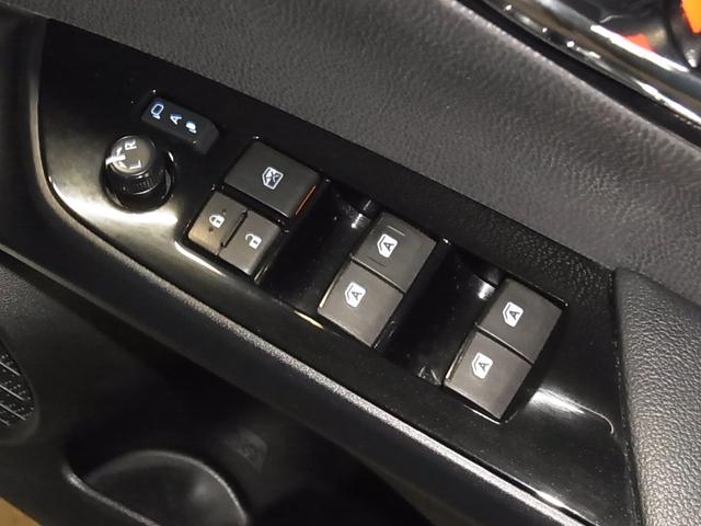 プリウス Sツーリングセレクション 寒冷地仕様 セーフティセンス レーダークルーズ 車線逸脱警報 シートヒーター 合皮シート 純正ナビ Bluetoothオーディオ TV CD再生 AUX クリアランスソナー LEDライト 純正17AW(47枚目)