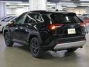 ＲＡＶ４ ハイブリッドアドベンチャー　４ＷＤ　パノラマムーンルーフ　全方位モニター　録画機能付デジタルミラー　ハンズフリーパワーバックドア　１０．５インチＤＡ　ＥＴＣ２．０　ＡＣ１００Ｖ　シートベンチレーション　ステアヒーター　セーフティセンス（8枚目）