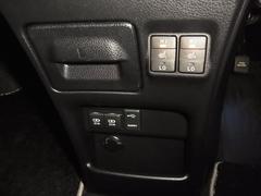 �����Ҥ˥�륻�ǥ����£ͣס��֣ס��ǣͥ��ܥ졼�����饤���顼�����������꡼���������ǥ����顼��������Ҥʤ�Ǥϡ��͡��ʥ᡼�����������Υ��ϥ����¤��ޤ��ΤǤ��¿������������� 7