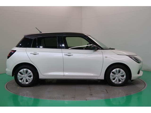 スイフト XG ディスプレイオーディオ 前後衝突被害軽減ブレーキ オートライト プッシュスタート シートヒーター スズキセーフティーサポート 衝突被害軽減システム アイドリングストップ 横滑り防止機能 衝突安全ボディ 盗難防止システム スズキコネクト対応通信機(4枚目)