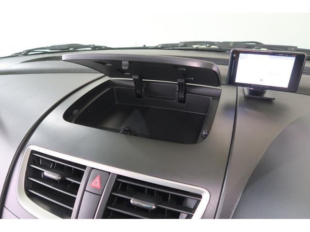 スイフトスポーツ スポーツ　ＺＣ３２　２型　カーナビ　ＥＴＣ　ドラレコ　ディスチャージヘッドランプ　オートライト　プッシュスタート　オートエアコン　横滑り防止機能　衝突安全ボディ　盗難防止システム　ＥＴＣ　ドライブレコーダー（26枚目）