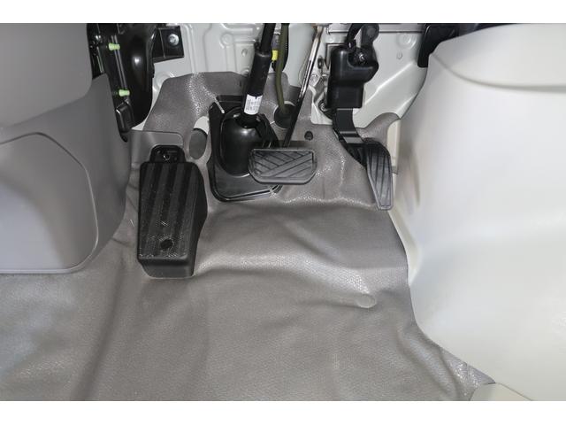 エブリイ !先行初売!PAリミテッド 6型 前後衝突被害軽減ブレーキ オートライト スライドドア スズキセーフティーサポート 衝突被害軽減システム アイドリングストップ 横滑り防止機能 衝突安全ボディ AM/FMラジオ キーレスエントリー パワーウインドウ(40枚目)