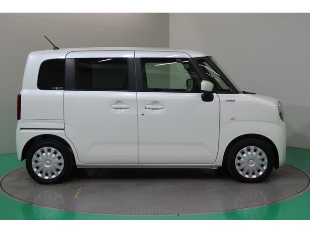 ワゴンＲスマイル ！先行初売！ＨＹＢＲＩＤ　Ｓ　３型　全方位モニターナビ　オートライト　純正ナビ　プッシュスタート　シートヒーター　オートエアコン　スズキセーフティーサポート　衝突被害軽減システム　アイドリングストップ　横滑り防止機能　衝突安全ボディ　盗難防止システム（6枚目）