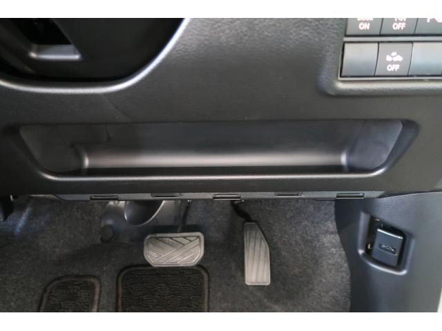 ソリオ ！先行初売！ＨＹＢＲＩＤ　ＭＺ　３型　オートライト　プッシュスタート　シートヒーター　オートエアコン　スズキセーフティーサポート　衝突被害軽減システム　アイドリングストップ　横滑り防止機能　衝突安全ボディ　盗難防止システム（41枚目）