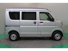 ���Ҥϥ�����������ң�������л��ľ������Ź�������������ǥ����顼�ˤǤ������ҤΥ�åȡ��ϡ������¡ס��ֿƿȡס��ֿ����פǡ������ͤ�˭���ʥ����饤�դ�¸����뤿��Τ��������򤵤��Ƥ��������ޤ��� 7