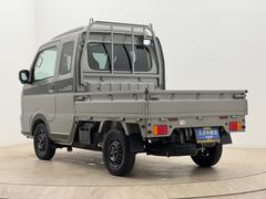 ���Ҥϥ�����������ң�������л��ľ������Ź�������������ǥ����顼�ˤǤ������ҤΥ�åȡ��ϡ������¡ס��ֿƿȡס��ֿ����פǡ������ͤ�˭���ʥ����饤�դ�¸����뤿��Τ��������򤵤��Ƥ��������ޤ��� 4