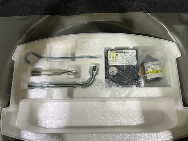 スイフトスポーツ スイフトスポーツ　３型　６ＭＴ　ナビ　ＥＴＣ　５ＭＴ　衝突被害軽減ブレーキシステム　リヤパーキングセンサー　ＬＥＤヘッドランプ　フォグランプ　カーナビ　ＥＴＣ　キーレスプッシュスタート　１７インチアルミホイール　ターボ　ＵＳＢソケット　ＡＢＳ（45枚目）