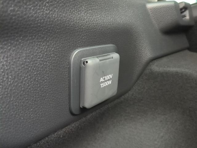 プリウス Ｚ　大画面ナビＴＶ　全方位モニター　チームメイト　電動バックドア　黒革シートヒーター　禁煙車（8枚目）