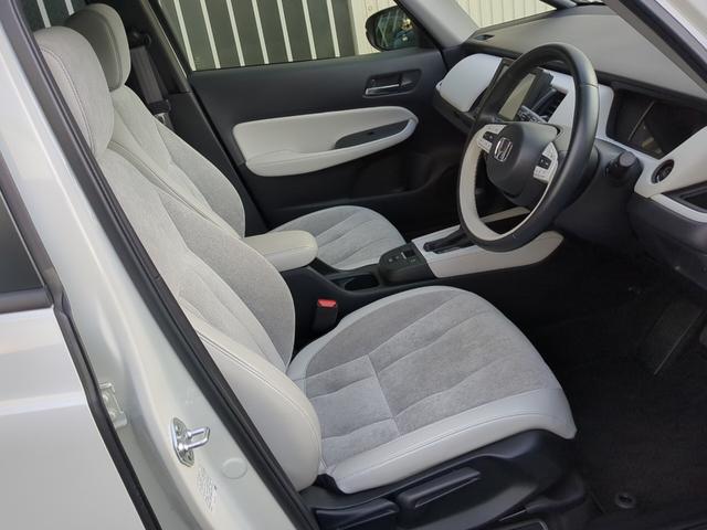 フィット ホーム　ホンダセンシング　ナビＴＶ　Ｂモニター　コーナーセンサー　ＥＴＣ　オートハイビーム　シートヒーター　レーダークルコン（5枚目）