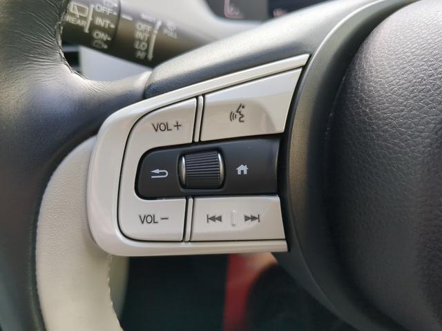 フィット ホーム　ホンダセンシング　ナビＴＶ　Ｂモニター　コーナーセンサー　ＥＴＣ　オートハイビーム　シートヒーター　レーダークルコン（9枚目）