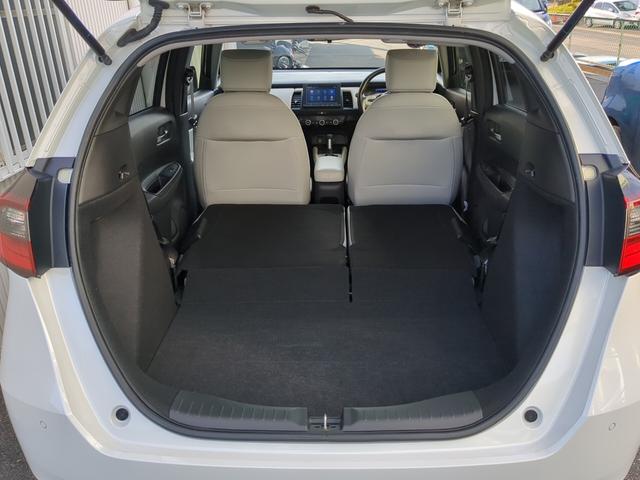 フィット ホーム　ホンダセンシング　ナビＴＶ　Ｂモニター　コーナーセンサー　ＥＴＣ　オートハイビーム　シートヒーター　レーダークルコン（19枚目）