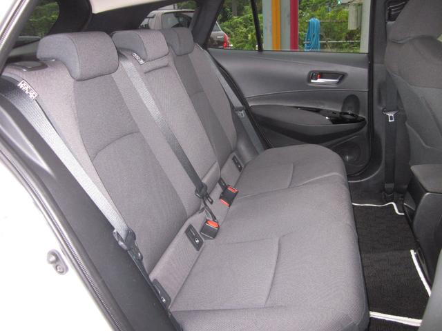 カローラツーリング ハイブリッド　Ｓ（12枚目）