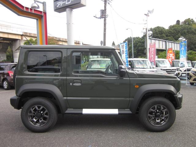 ジムニーシエラ ＪＣ　登録済未使用車　８インチ　ナビ付き（3枚目）