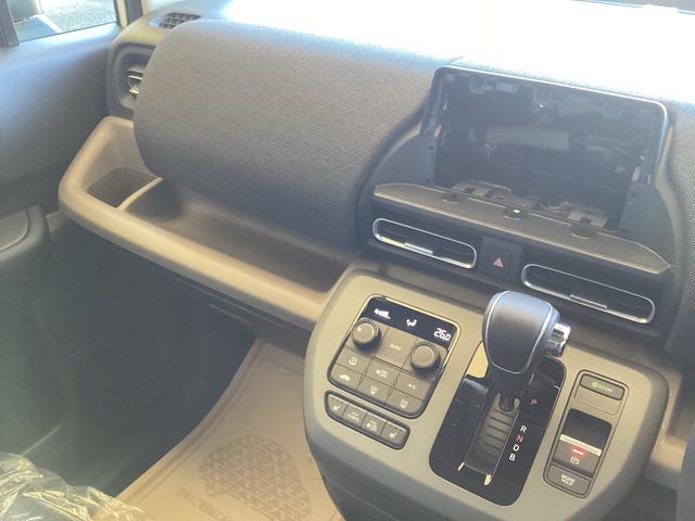 フリード ｅ：ＨＥＶエアー　ＥＸ　登録済み未使用車　メーカー保証継承　ホンダセンシング　ブラインドスポットインフォメーション　１５インチＡＷ　シートヒーター　リアクーラー（25枚目）
