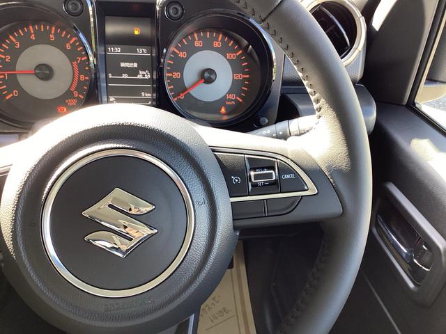 ジムニー ＸＣ　届出済み未使用車　メーカー保証継承　クルコン　セーフティーサポート　純正マット・バイザー　背面タイヤカバー（17枚目）