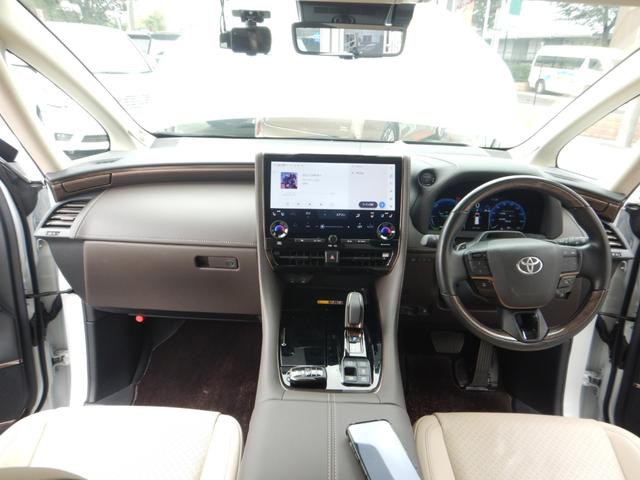 アルファードハイブリッド エグゼクティブラウンジ 14インチナビTV・JBLプレミアムSS・パノラミックビューモニター・14インチリヤシートエンター・本革エグゼクティブラウンジパワーシート・左右独立ムーンルーフ・ユニバーサルS・モデリスタエアロ(7枚目)