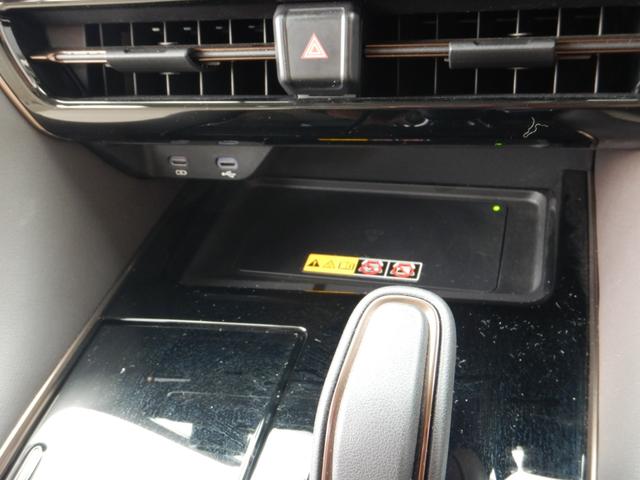 アルファードハイブリッド エグゼクティブラウンジ 14インチナビTV・JBLプレミアムSS・パノラミックビューモニター・14インチリヤシートエンター・本革エグゼクティブラウンジパワーシート・左右独立ムーンルーフ・ユニバーサルS・モデリスタエアロ(26枚目)
