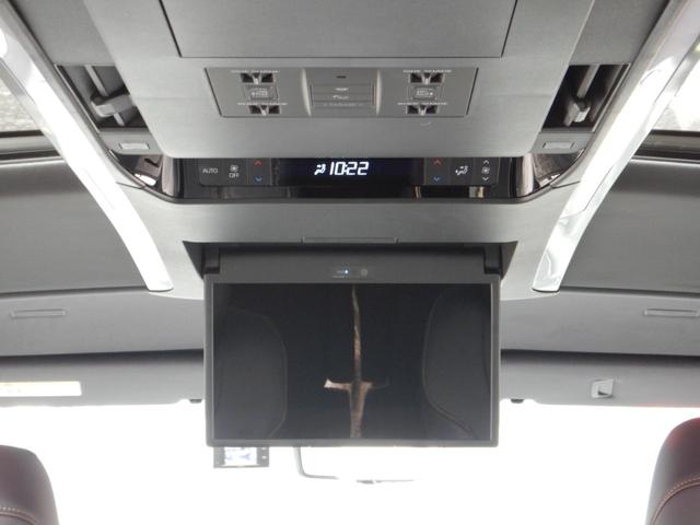 アルファードハイブリッド Z 14インチディスプレイナビTV・パノラミックビュー・13.2型有機EL後席ディスプレイ・合成皮革エグゼクティブパワーシート・デジタルインナーミラー・ブラインドスポットモニター・パワーバックドア(10枚目)